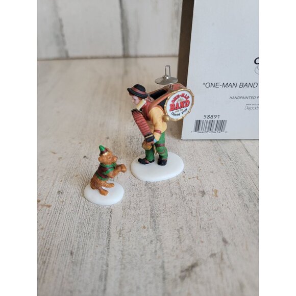 Dept 56 58891 One Man band and the dancing dog village accessory Xmas - Picture 1 of 7